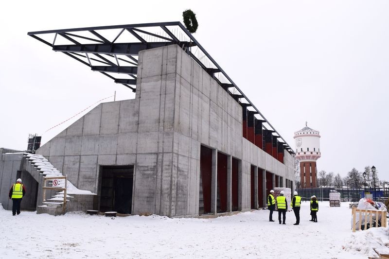 Cēsu stadiona tribīnēm Spāru svētki