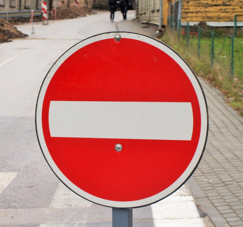 Piektdien satiksmei slēgts Valmieras ielas posms