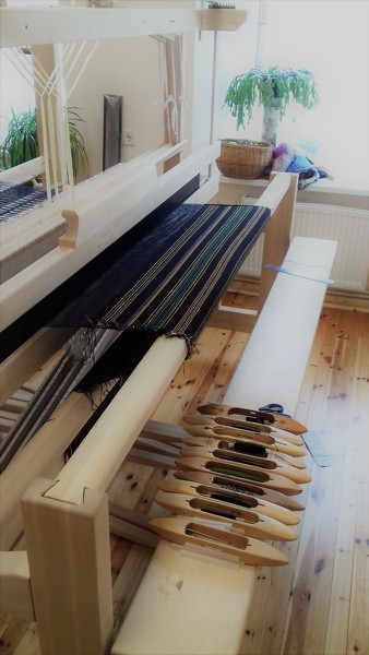 Vaives Amatu mājā izgatavo tautiskos brunčus