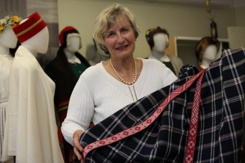 Cēsniecei Dagnijai Kupčei Trijzvaigžņu ordenis