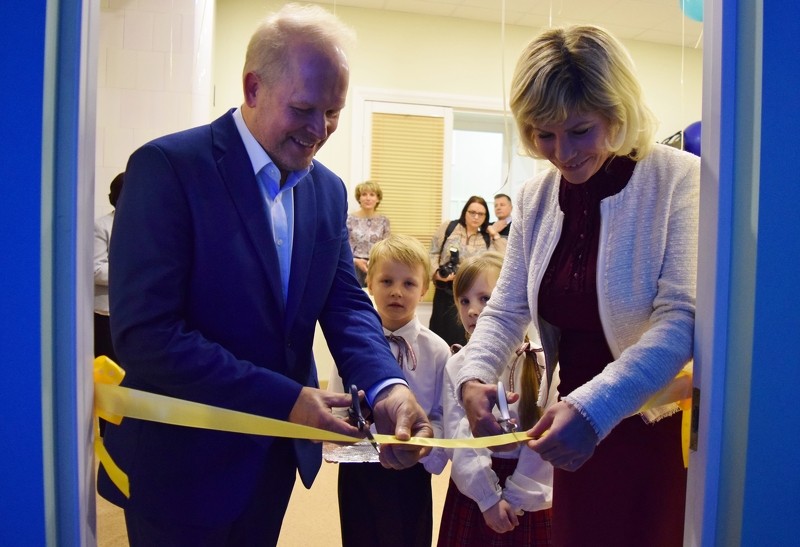 Cēsu internātpamatskolā – attīstības centrā atklāta sensorā istaba