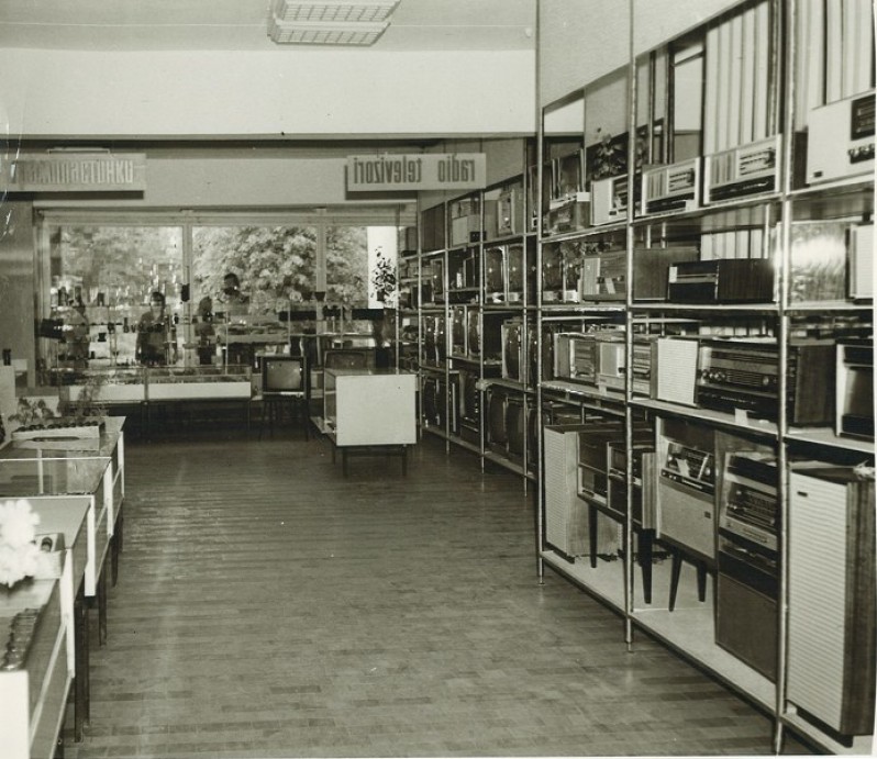 Piedalies izstādes "Deficīts un blats" tapšanā