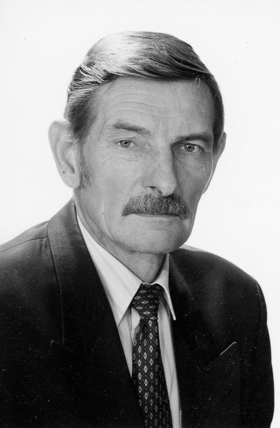 Mūžībā aizgājis ilggadējais Cēsu pilsētas pašvaldības priekšsēdētājs un deputāts Jānis Beikmanis