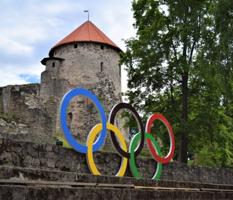 Cēsīs svinīgi atklāta Latvijas Jaunatnes olimpiāde