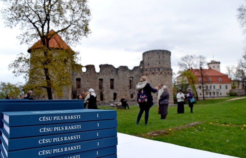 Izdots rakstu krājums par Cēsu viduslaiku pili