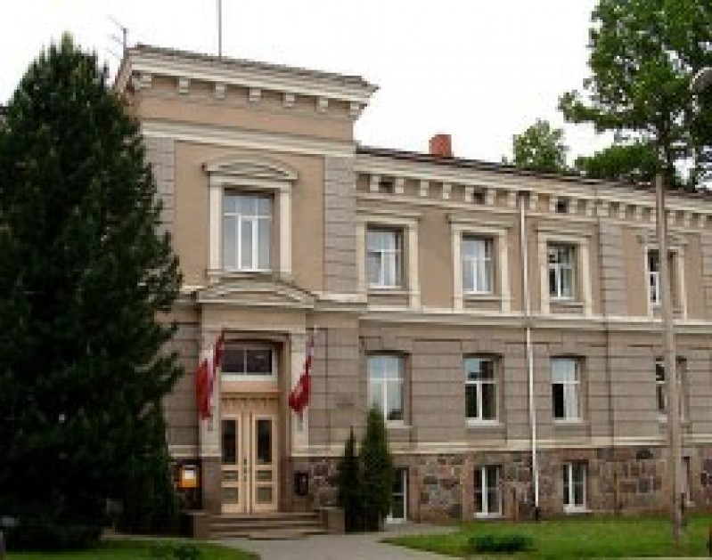 Cēsu novada pašvaldības darba laiks 3.maijā