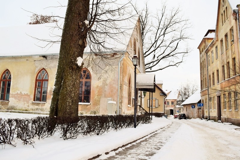 Noslēgts līgums par vecpilsētas ielu un ietvju kopšanas darbiem