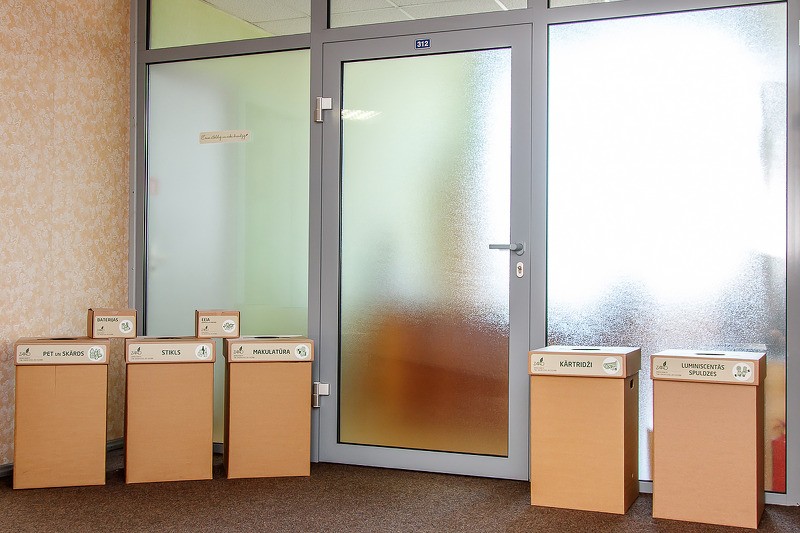 Samazinās pārstrādei derīgu materiālu nonākšanu atkritumu tvertnēs