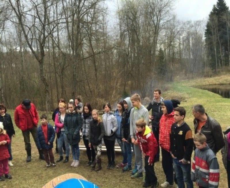 Līvu pamatskola lūdz atbalstu „Jušu sajūtu takas” izveidē!