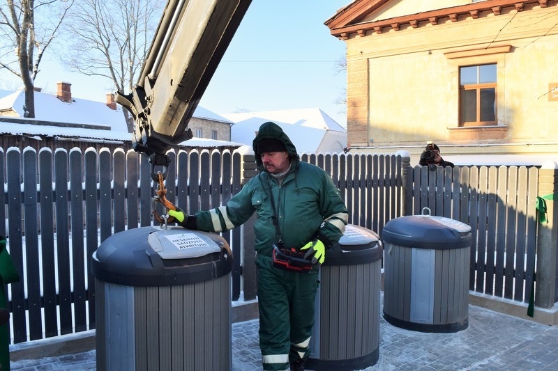 Cēsīs atklāta unikāla vecpilsētas atkritumu apsaimniekošanas sistēma