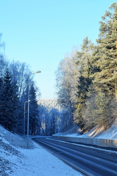 Paveiktais Cēsu ielu tīrīšanā no sniega