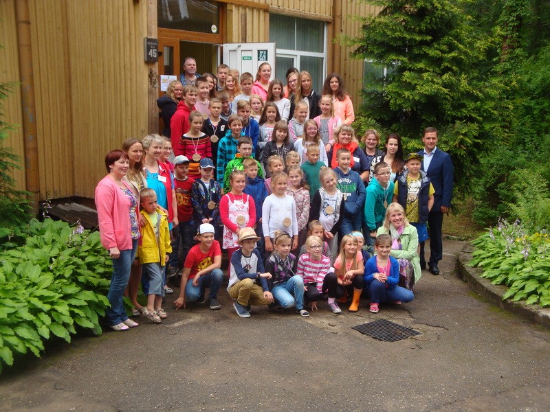 Nometne Cēsīs “Krāsains prieka karuselis” Latvijas un diasporas bērniem