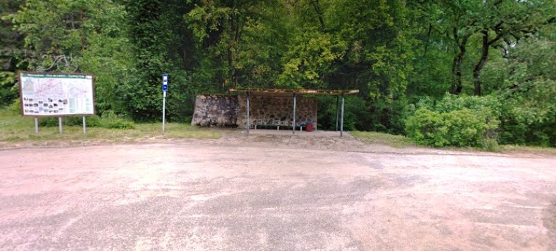 Drošībai nojauks pieturvietas paviljonu Gaujas ielā