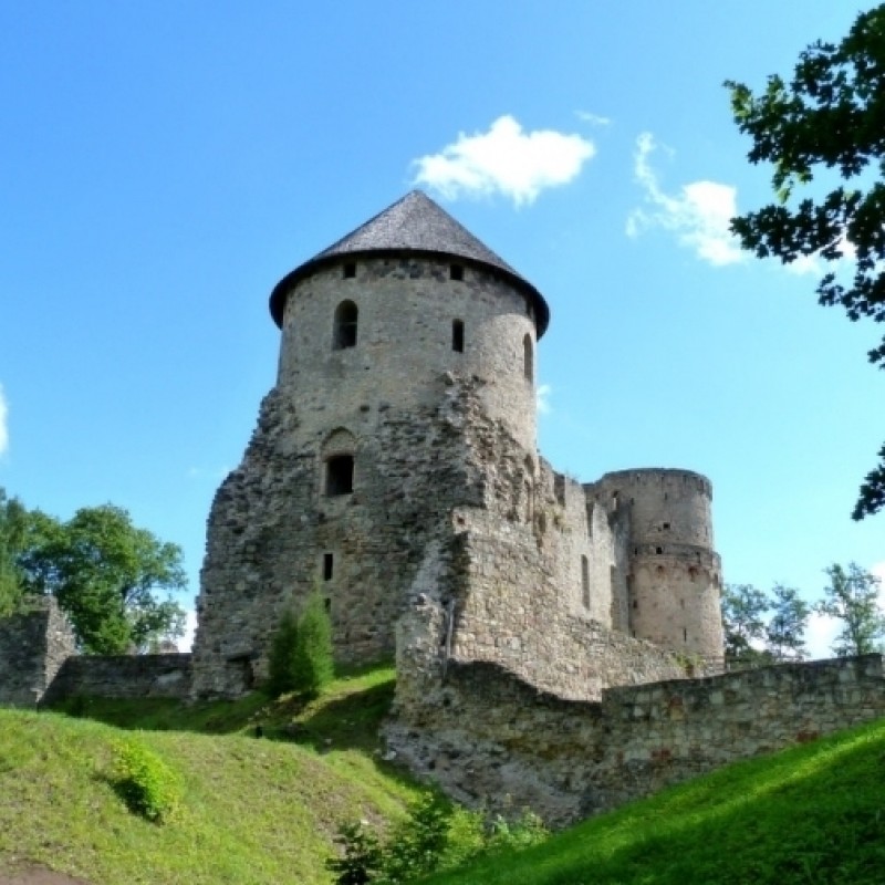 Noslēgts līgums par Cēsu viduslaiku pils saglabāšanas projekta īstenošanu