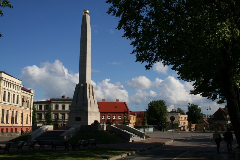 Ar militāru parādi pieminēs Cēsu kauju 95.gadskārtu