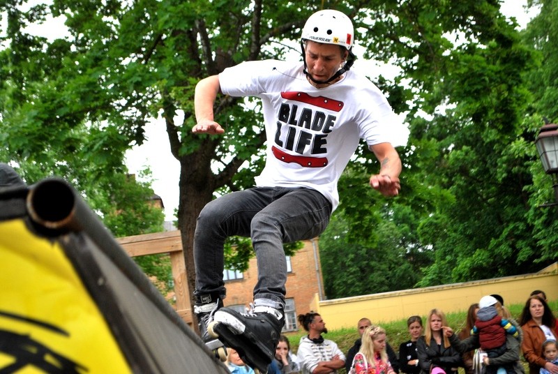 Cēsu jaunieši Starptautisko Bērnu aizsardzības dienu atzīmē sportojot