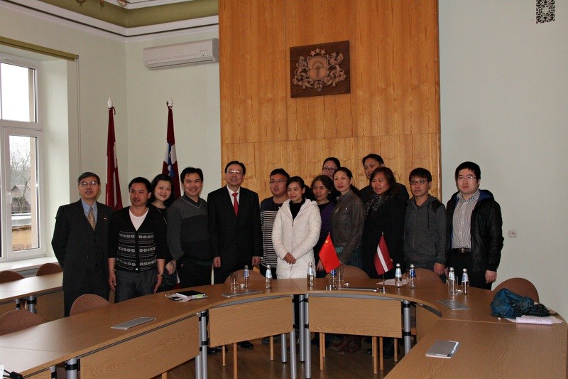 Ķīnas Tautas republikas vēstnieks gandarīts par sākto sadarbību