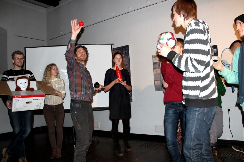 Cēsu jaunieši dodas Kosmosā ar Ievu Puķi, Jāni Nīmani un Māri Olti!