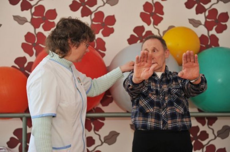 Insulta pacienti var saņemt rehabilitāciju mājās