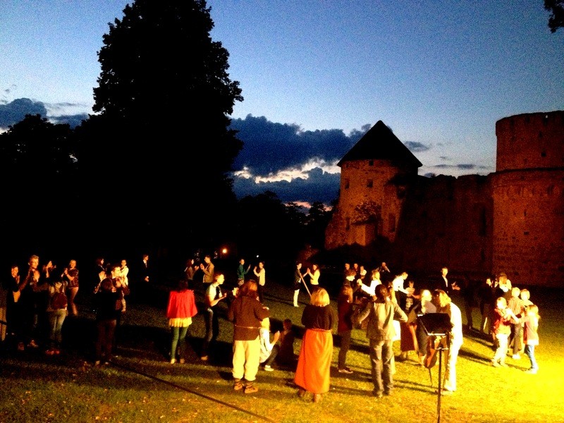 Cēsīs diskutē "Ko jauniešiem nozīmē Latvija?"