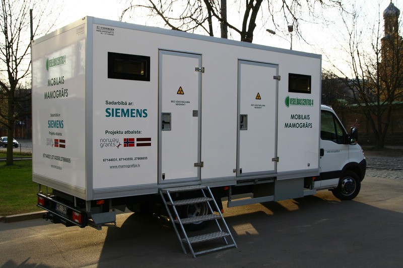 Cēsīs mobilais mamogrāfs