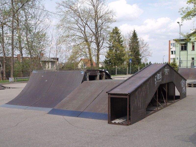 Drīzumā Cēsīs jauns skeitparks