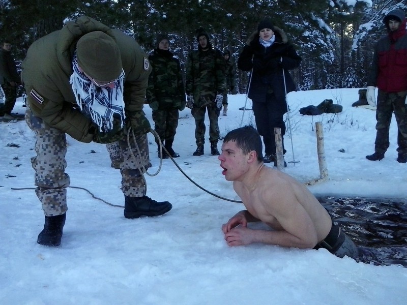 Jaunsargiem izdzīvošanas pārgājiens Cēsu apkārtnē