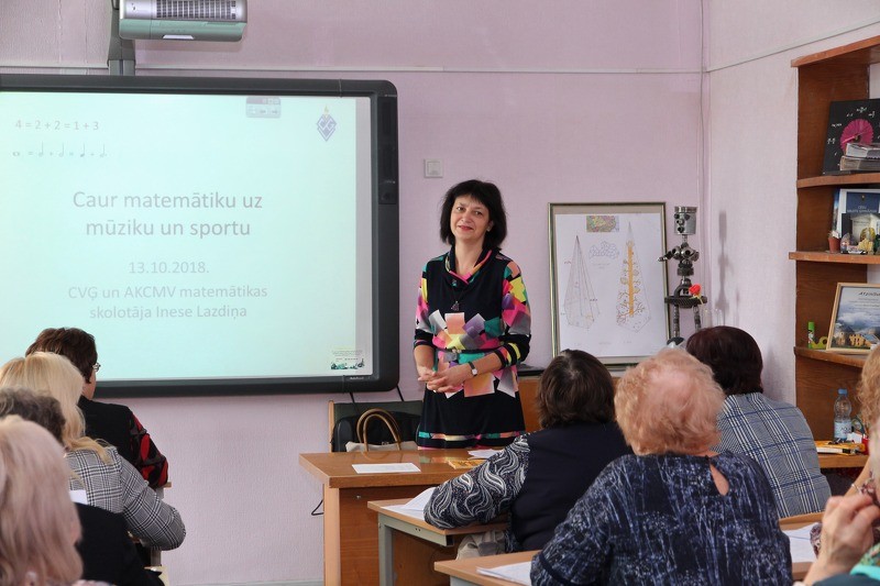 Matemātikas skolotāju konference Cēsīs pulcē vairāk nekā simts dalībnieku