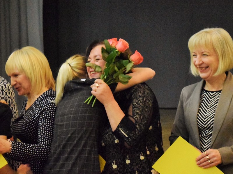 Cēsu Valsts ģimnāzija ar koncertu pateicas atbalstītājiem