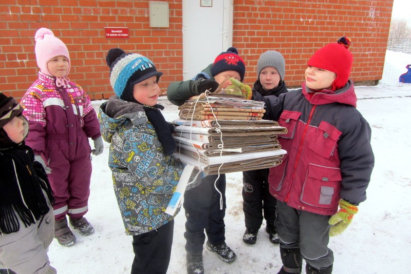 PET pudeļu un makulatūras vākšanas akcija izglītības iestādēm