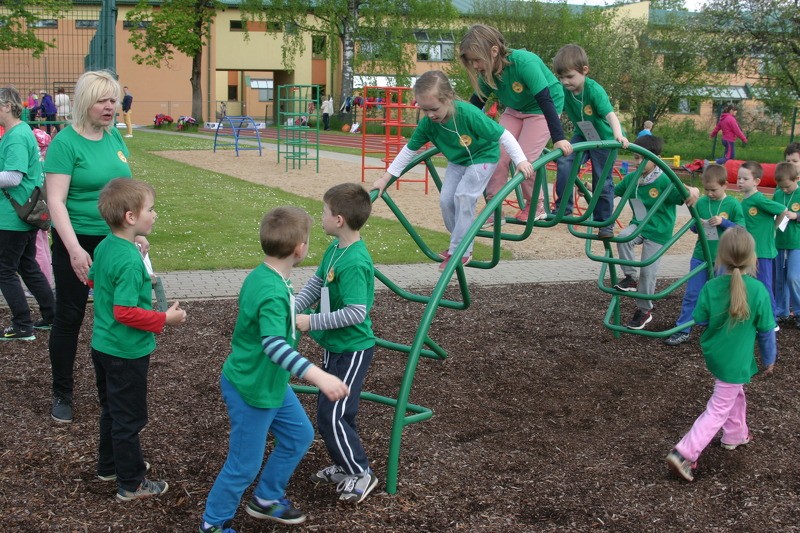 Cēsu novada bērnudārzu audzēkņi tiekas Sporta svētkos