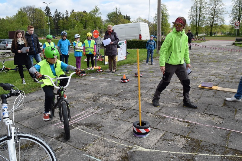 Cēsu skolēni demonstrē zināšanas „Jauno satiksmes dalībnieku forumā 2015”