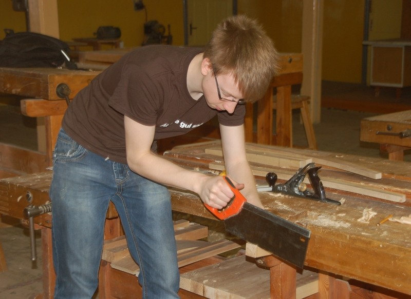 Noslēdzies profesionālās meistarības konkurss „KRĒSLS 2015" Cēsīs