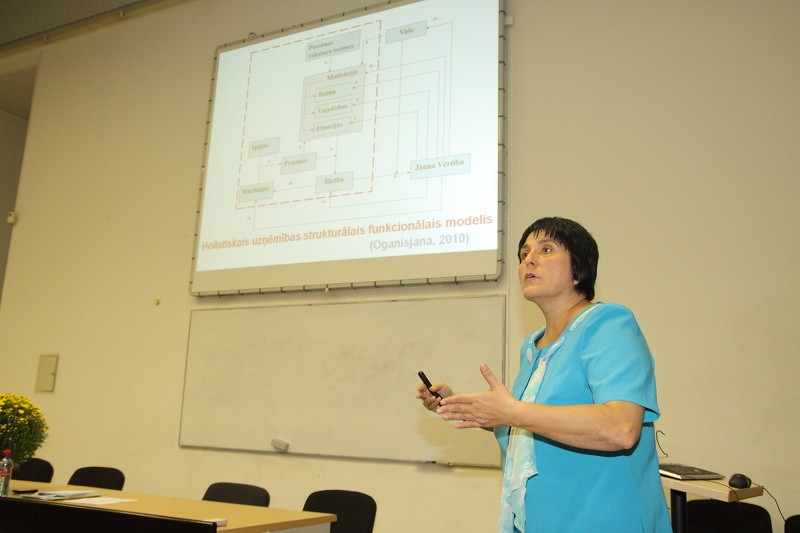 Starpdisciplinaritāte, radošums un uzņēmība – mūsdienu izglītības aktualitāte