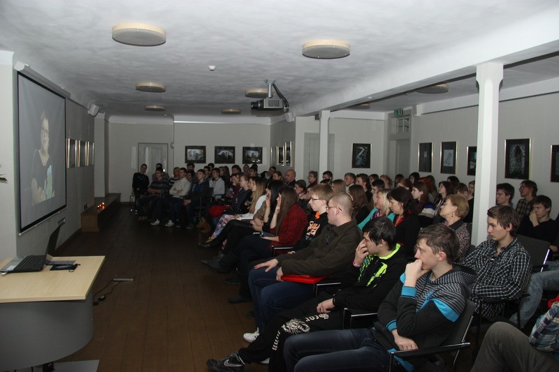 Cēsu Vēstures un mākslas muzejā pieminēja barikāžu pirmo dienu