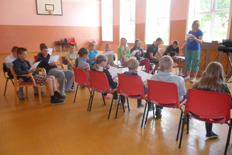 Līvu pamatskolā nometne "Darot gūstu"