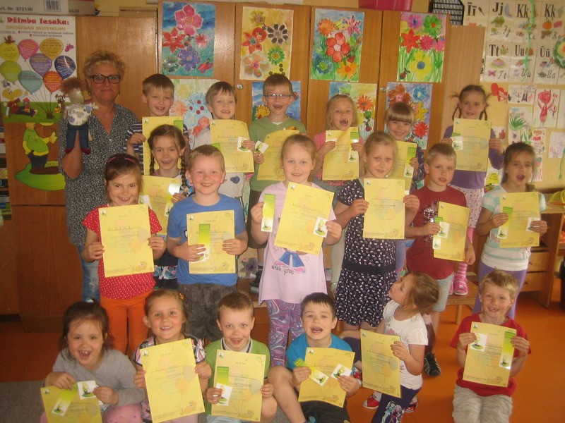 Cēsu pilsētas 3. pirmsskolas izglītības iestādes audzēkņiem māca personīgās drošības iemaņas