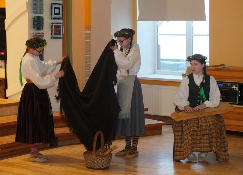 Cēsīs notikusi tautas dziesmu dziedāšanas secensības