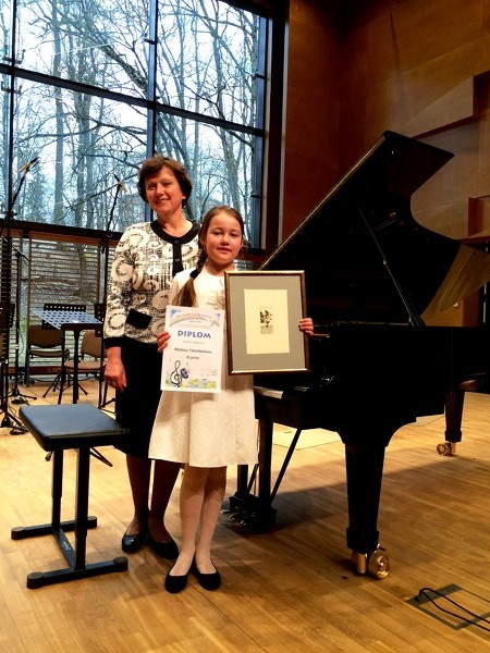Alfrēda Kalniņa Cēsu Mūzikas vidusskolas audzēknei panākumi starptautiskā konkursā