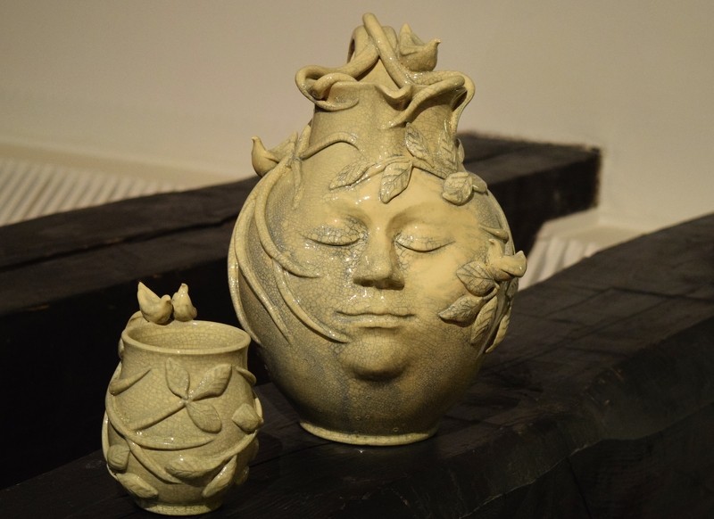 Izstāde "Linu dvieļi un māla krūzes"