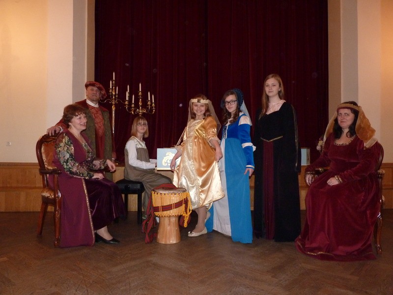 Cēsu Senās mūzikas ansamblis uzstājas Rakveres Senās mūzikas un dejas festivālā