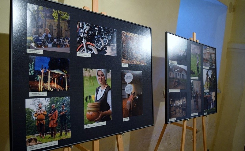 Foto izstāde “Cēsis svin svētkus”