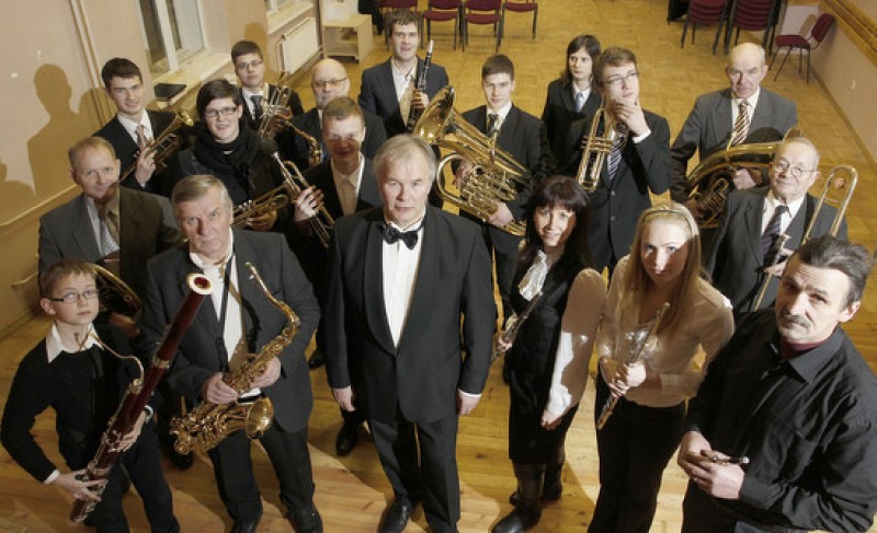 Cēsu pūtēju orķestri koncertēs VI Latvijas pūtēju orķestru konkursā