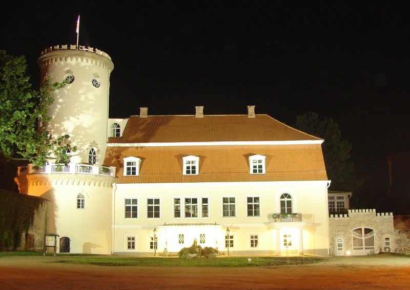 Trimdas latviešu mākslinieku darbu izstāde