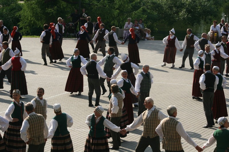 Senioru deju festivāls „Kam nav 100, tas var!”