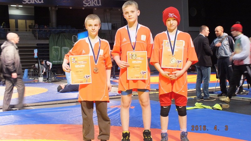 Cēsu cīkstoņiem panākumi lielākajā turnīrā Eiropā bērniem