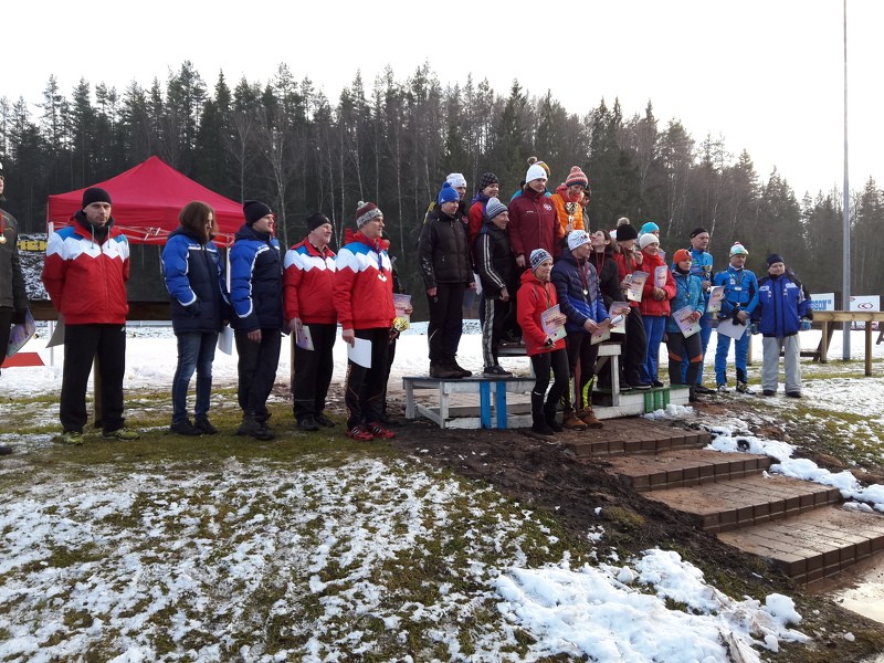 Cēsu komandai 3.vieta Latvijas senioru - veterānu sacensībās distanču slēpošanā.