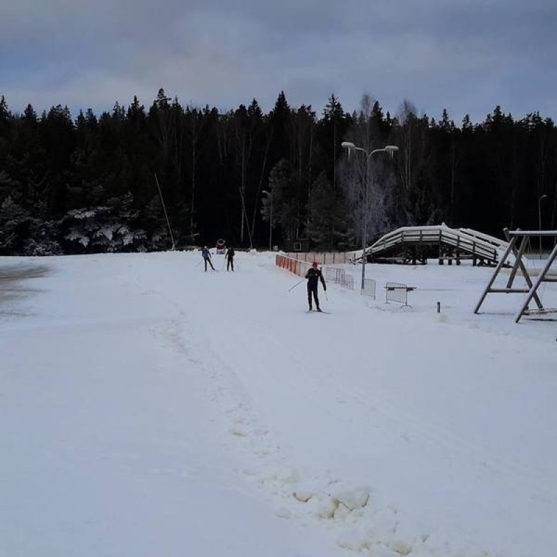Cēsu Olimpiskajā centrā sāk darboties slēpošanas trase