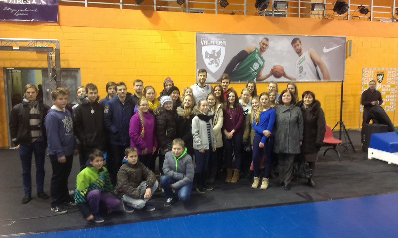 Dāvja Rozīša dāvana CVĢ skolēniem