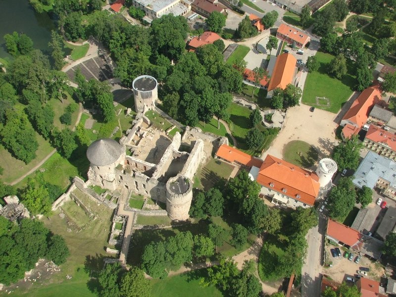 Komandu sacensības „Viduslaiku skrējiens”